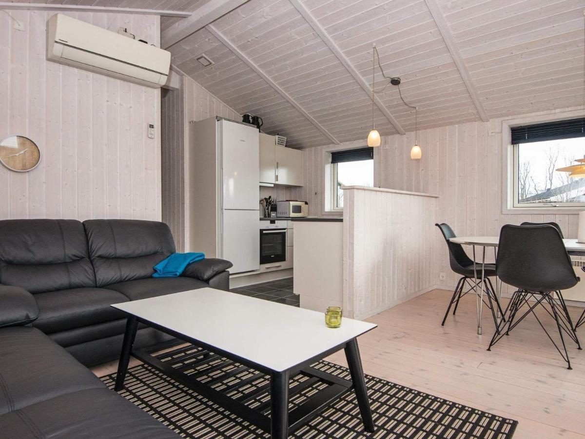 Three-Bedroom Holiday Home In Juelsminde 18 Sonderby  Ngoại thất bức ảnh