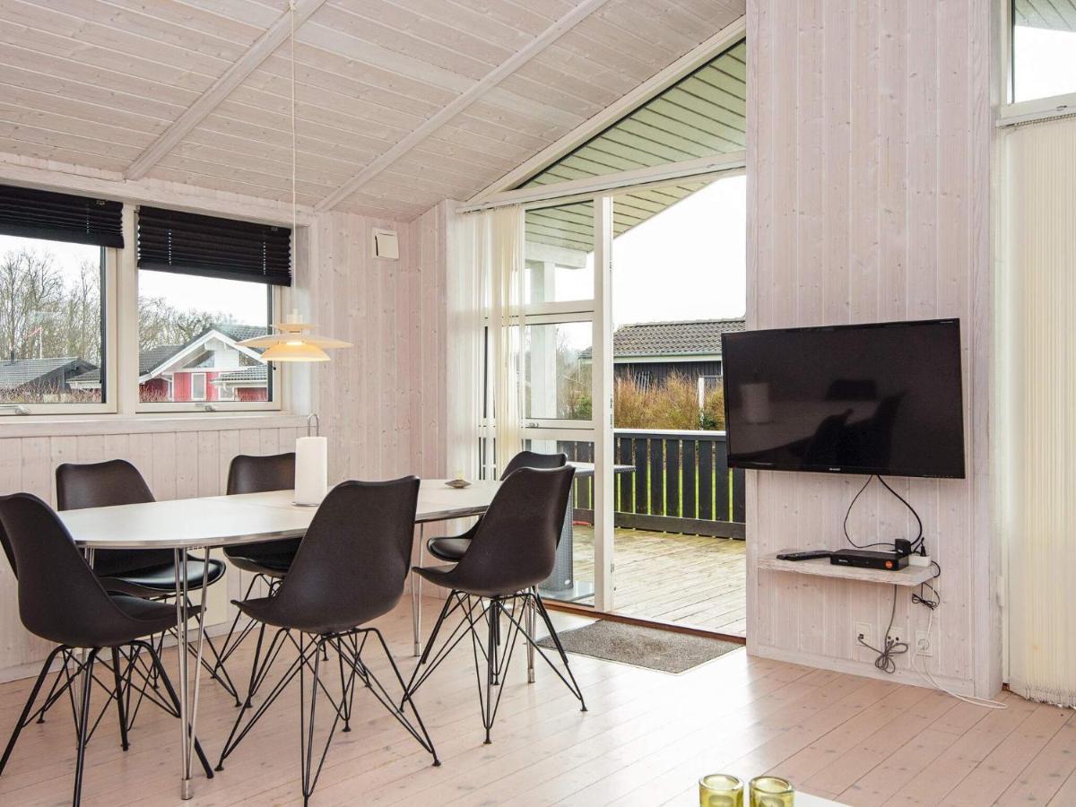 Three-Bedroom Holiday Home In Juelsminde 18 Sonderby  Ngoại thất bức ảnh