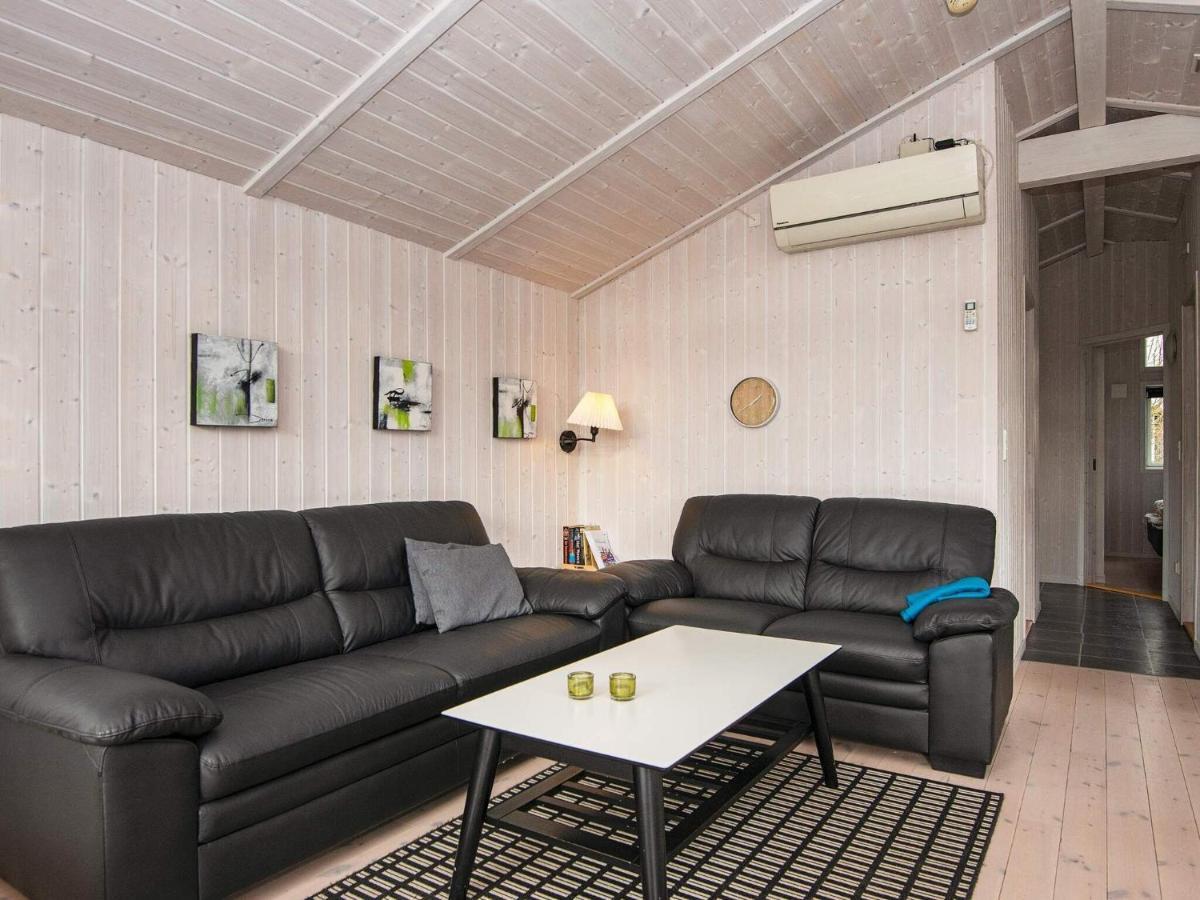 Three-Bedroom Holiday Home In Juelsminde 18 Sonderby  Ngoại thất bức ảnh